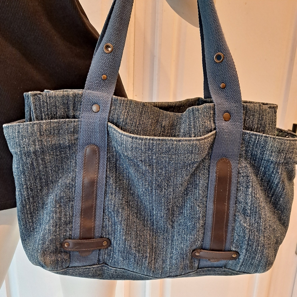 Elegant Blue Denim Tote with Leather Accents